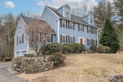 32 Cabral Dr, Middleton, MA 01949 - Photo 1