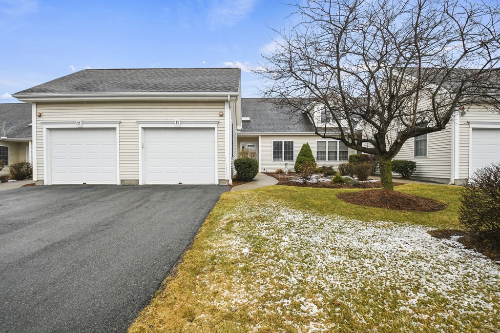 79 Orchard Meadow Dr 79, Shrewsbury, MA 01545 MLS 73081020