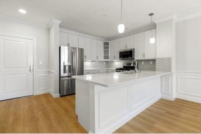 320 Middlesex Ave #E204, Medford, MA 02155 - Photo 1