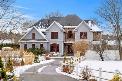 25 Blue Hill River Rd, Milton, MA 02186 - Photo 1