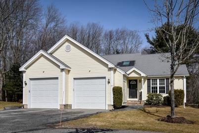 97 Country Squire Rd #97, Uxbridge, MA 01569 - Photo 1