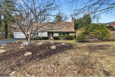 88 Briarcliff Rd, Longmeadow, MA 01106 - Photo 1