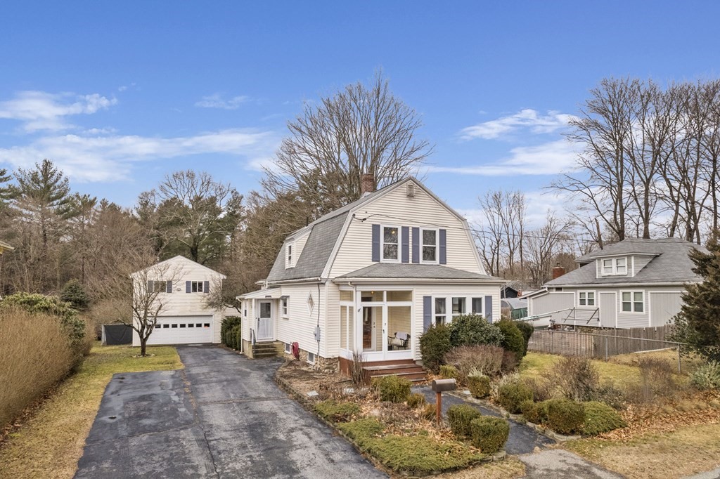 7 Warren Ave, Middleborough, MA 02346 MLS 73084098 Coldwell Banker