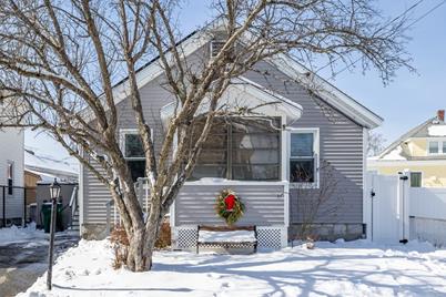 276 White St, Lowell, MA 01854 - Photo 1