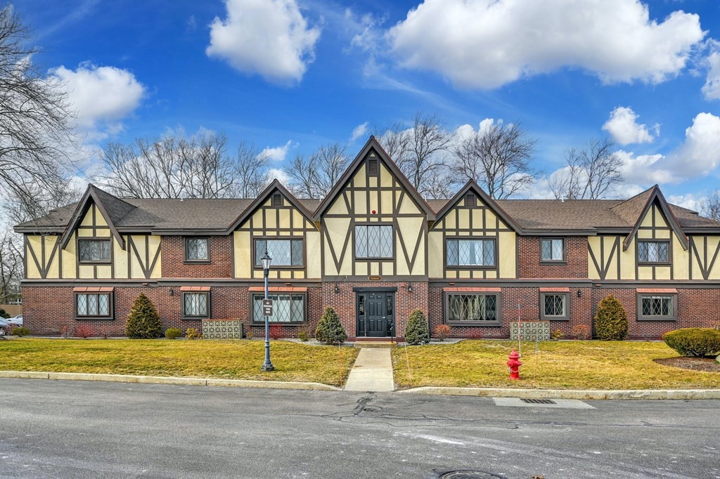 16 Royal Lake Dr 4, Braintree, MA 02184 MLS 73086068 Coldwell Banker