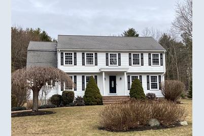 14 Country Way, Medfield, MA 02052 - Photo 1