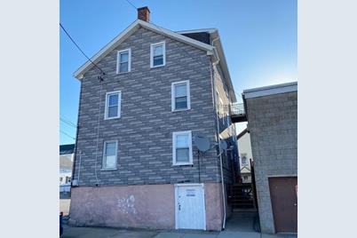 9 Plain St #1E, Fall River, MA 02723 - Photo 1