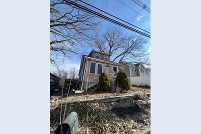 241 S Quinsigamond Ave, Shrewsbury, MA 01545 - Photo 1