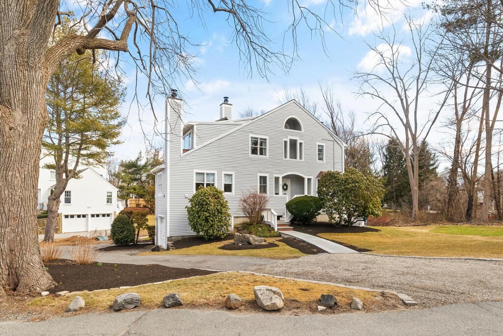 31 Cloutmans Ln, Marblehead, MA 01945 MLS 73089773 Coldwell Banker