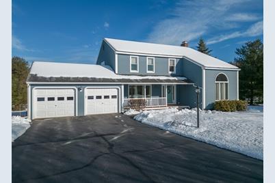 4 Longmeadow Ln, Pepperell, MA 01463 - Photo 1