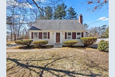33 Susan Lane, Middleborough, MA 02346 - Photo 1