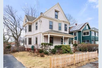 121 Sharon St, Medford, MA 02155 - Photo 1