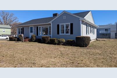 2594 Acushnet Ave, New Bedford, MA 02745 - Photo 1