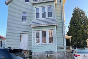 1736 Stafford Rd, Fall River, MA 02721