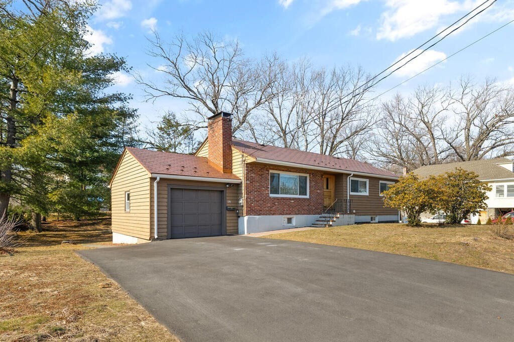 124 New Salem St, Wakefield, MA 01880 MLS 73091522 Coldwell Banker