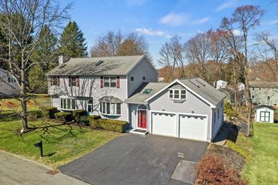 17 Bumble Bee Circle, Shrewsbury, MA 01545 - Photo 1