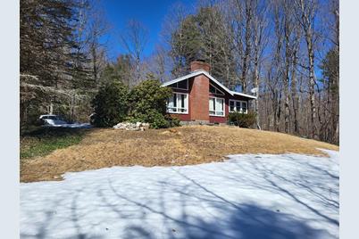 201 Lancelot Ln, Becket, MA 01223 - Photo 1