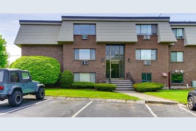 13 Hallmark Gdns #10, Burlington, MA 01803 - Photo 1