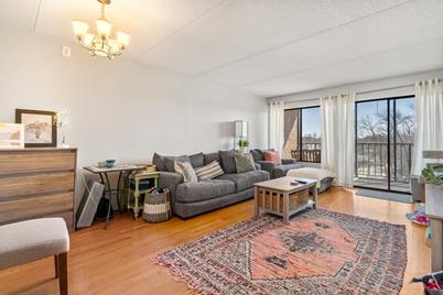49 Melrose Street #4E, Melrose, MA 02176 - Photo 1