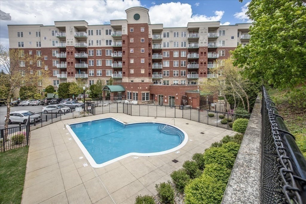 36 Village Rd 302, Middleton, MA 01949 MLS 73097615 Coldwell Banker