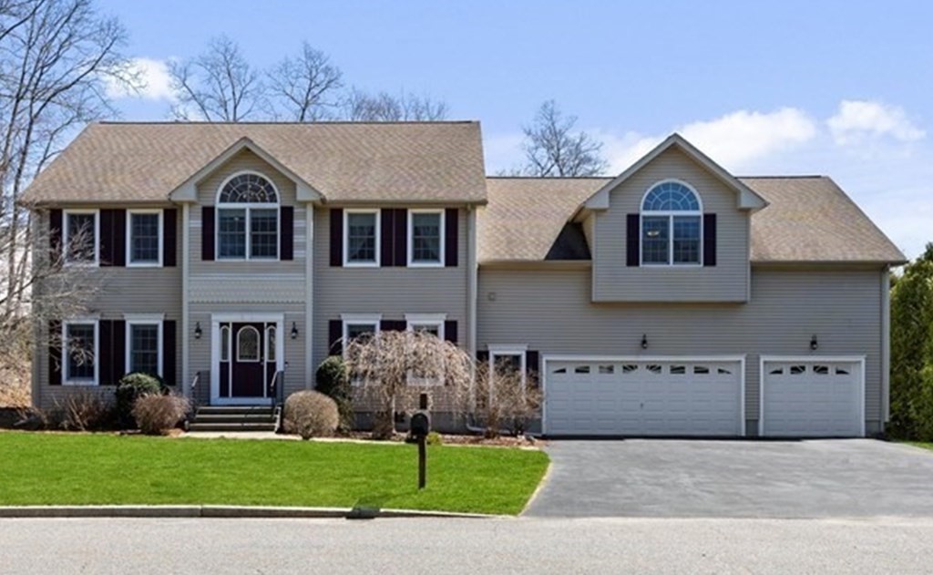 8 Logan Dr, Lincoln, RI 02865 MLS 73097783 Coldwell Banker