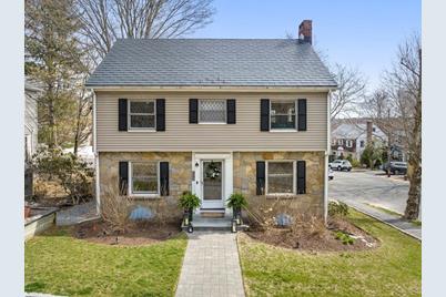 179 Robbins St, Milton, MA 02186 - Photo 1