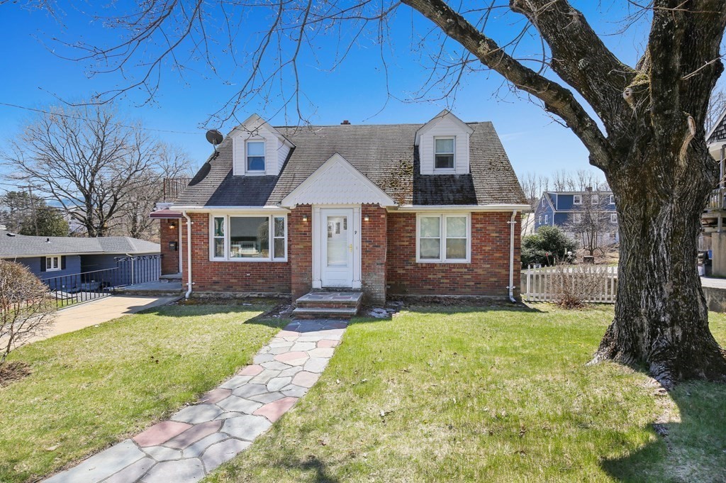 9 Bellevue Ave, Southbridge, MA 01550 MLS 73098522 Coldwell Banker