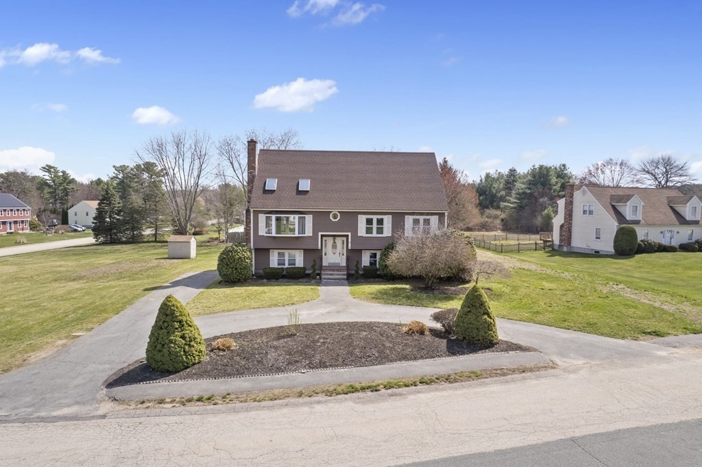 19 Rolling Hills Dr, East Bridgewater, MA 02333 MLS 73099320