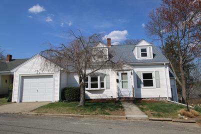 5 Oakwood Ave., Hopedale, MA 01747 - Photo 1