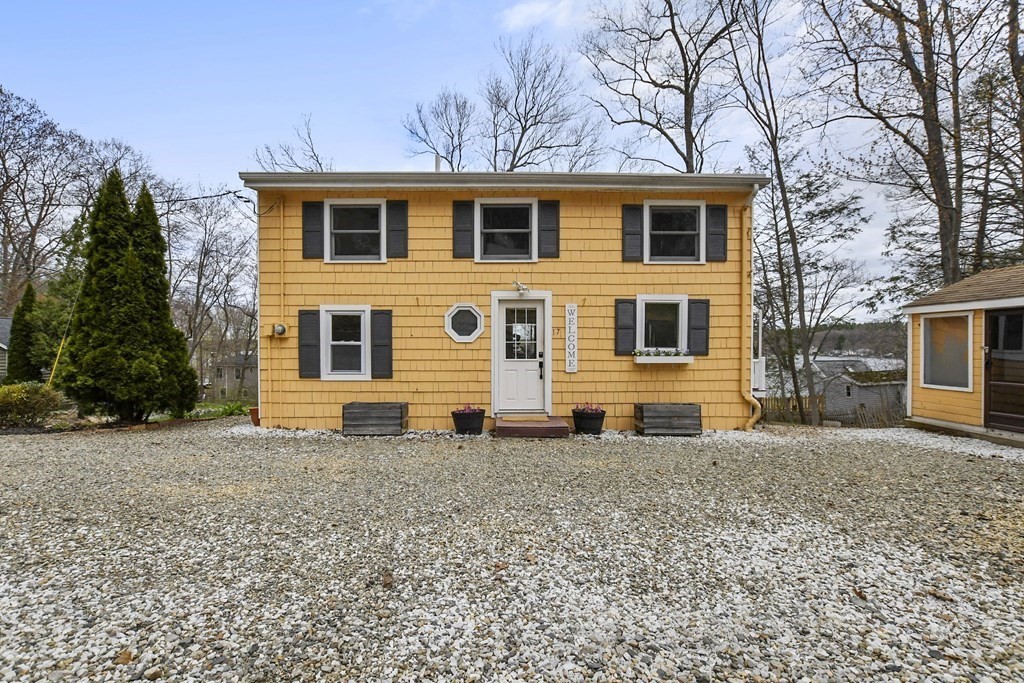 17 4th St, Amesbury, MA 01913 MLS 73101304 Coldwell Banker