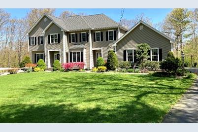 53 Forest Dr, Holden, MA 01520 - Photo 1