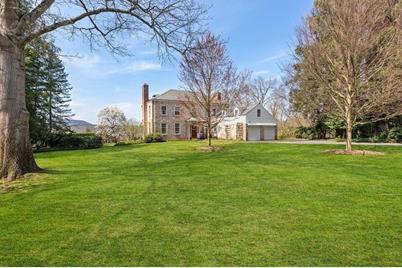 125 Woodbridge Ter, South Hadley, MA 01075 - Photo 1