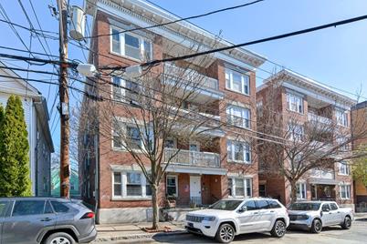 39 Harbor St #5, Salem, MA 01970 - Photo 1