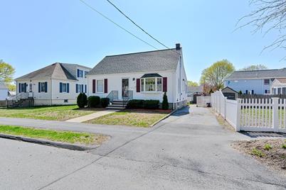 3 Arthur St, Danvers, MA 01923 - Photo 1