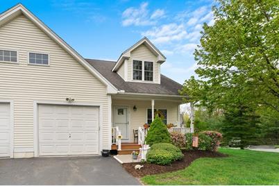 1 Sycamore Place. #23B, Plainville, MA 02762 - Photo 1