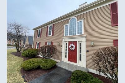 28 Essex Green Lane #D, Peabody, MA 01960 - Photo 1