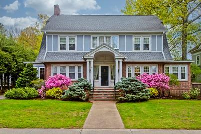 89 Longmeadow St, Longmeadow, MA 01106 - Photo 1