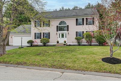 14 Tobin Dr, Maynard, MA 01754 - Photo 1