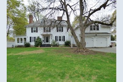 725 Salem St, Lynnfield, MA 01940 - Photo 1