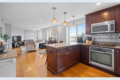 414 Commercial St #6, Boston, MA 02109 - Photo 1