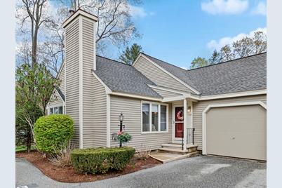 133 Brickett Hill Cir #133, Haverhill, MA 01830 - Photo 1