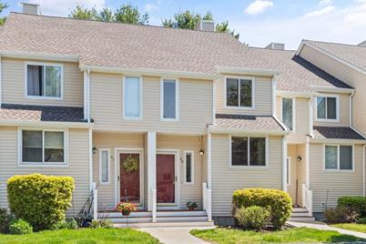 46 Gaslight Ln #46, Easton, MA 02356 - Photo 1