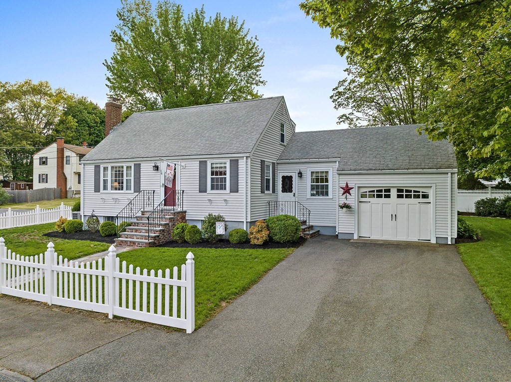 16 Lincoln Ave, Holbrook, MA 02343 MLS 73111753 Coldwell Banker