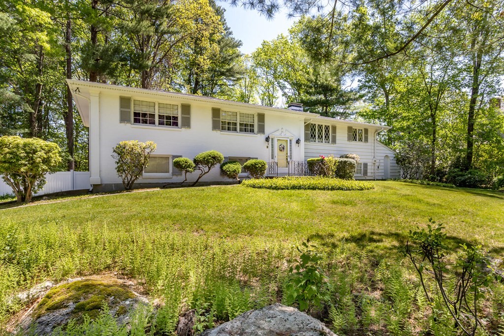 6 Mohawk Rd, Canton, MA 02021 MLS 73113112 Coldwell Banker