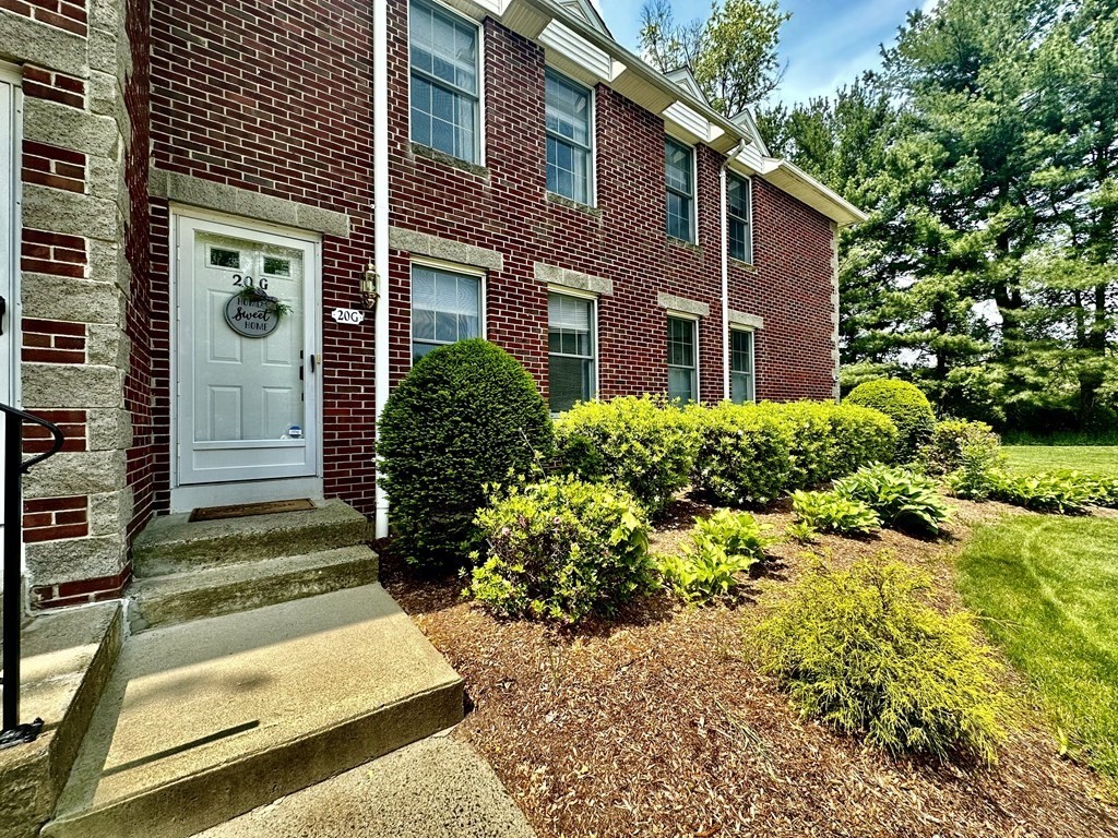 20 Mansion Woods Dr G, Agawam, MA 01001 MLS 73114224 Coldwell Banker