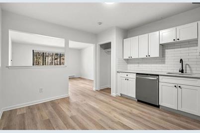 14 Pierce St #7, Foxboro, MA 02035 - Photo 1