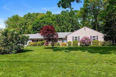 88 Ridge Road, Longmeadow, MA 01106 - Photo 1