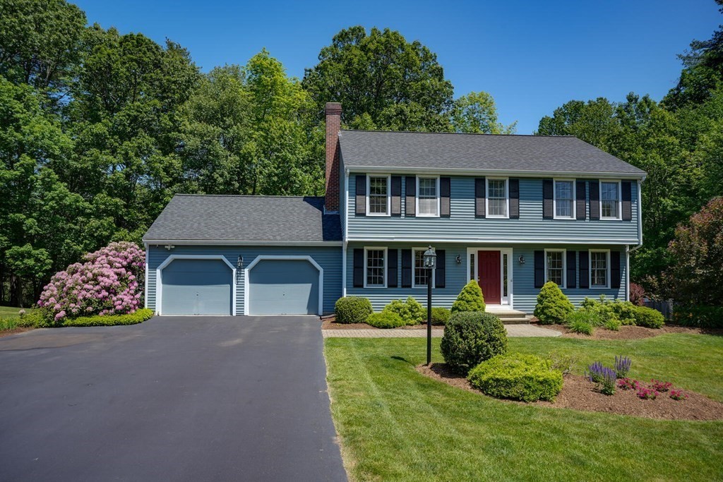 40 Carriage Hill Rd, Northborough, MA 01532 MLS 73115688 Coldwell