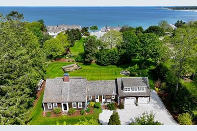 147 Sippewissett, Falmouth, MA 02540 - Photo 1