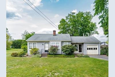 237 Ashley Ave, West Springfield, MA 01089 - Photo 1